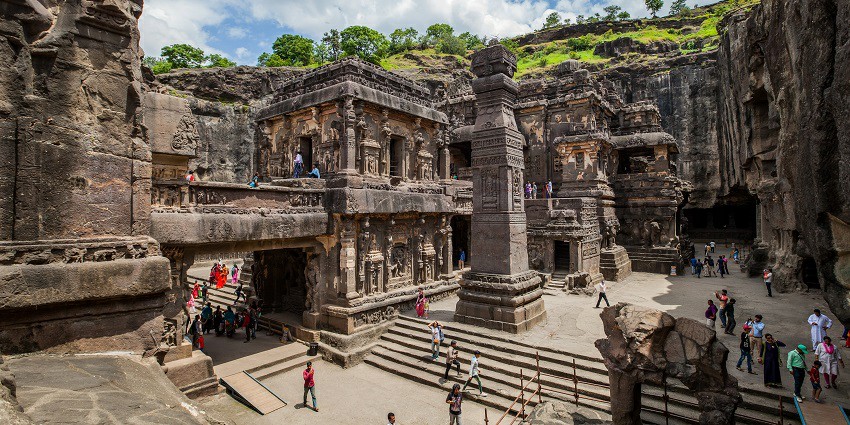 Ghoradeshwar Cave Temple has an ancient Lord Shiva temple and caves.