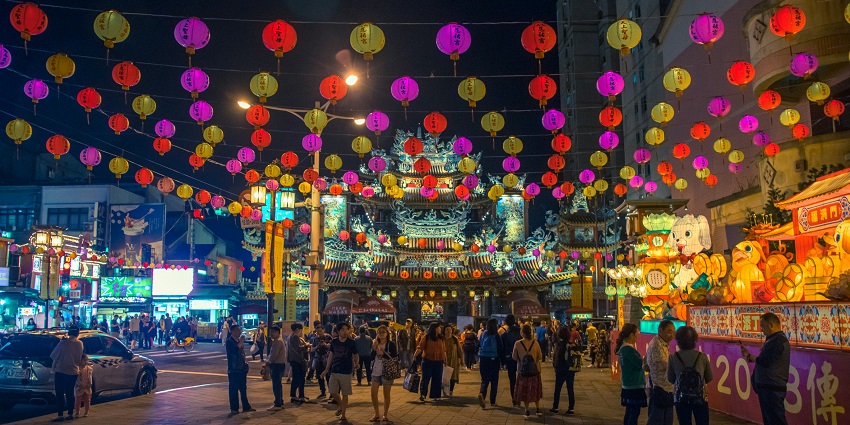 A different and colourful house like the night market of the Gili Trawangan to shop.