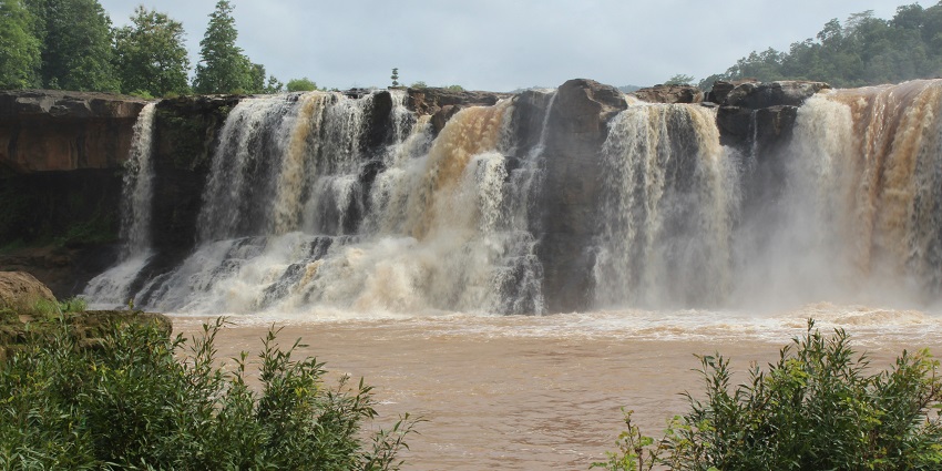 A beautiful view of the Gira Waterfalls, located in Gujarat near Maharashtra.