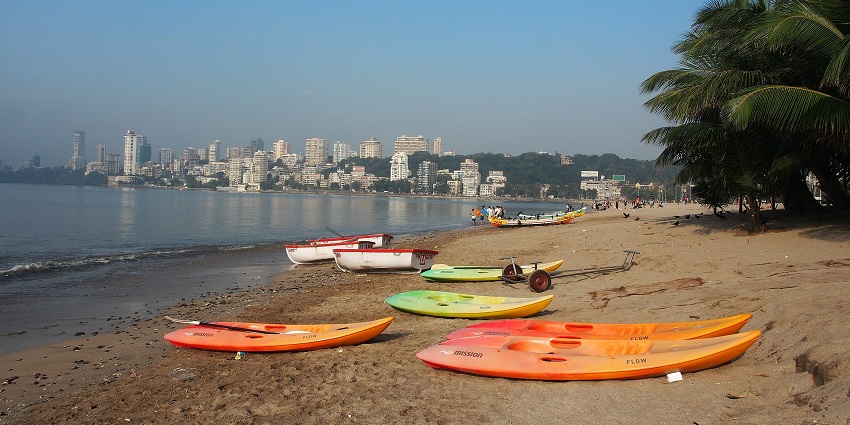 A scenic view of Girgaon Chowpatty Beach, showcasing its golden sands and gentle waves.