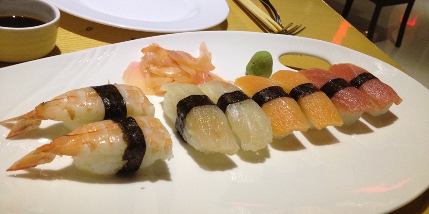 Global Fusion Restaurant: Premier buffet of diverse Asian cuisines for travellers to try.