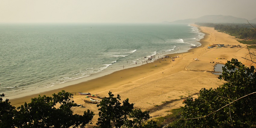 Gokarna in August offers serene beaches and greenery, perfect for relaxation and retreats.