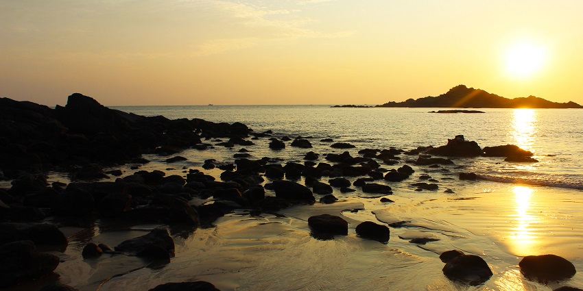 Home to pristine beaches bordered by swaying palms and renowned Hindu shrines, best town to visit.