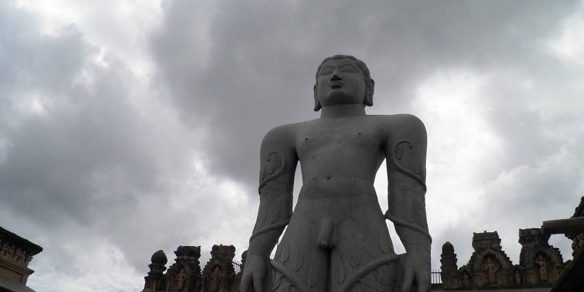 Gomateshwara statue perched at a place to visit near Dharmasthala and Kukke