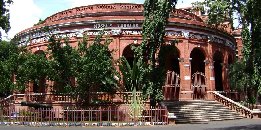A picture of the Government Museum theatre which is a repository of culture and art.