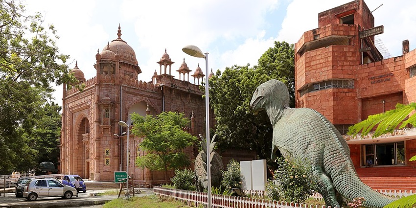 A view of the Government Museum, one of the top places to visit near Fort St George.