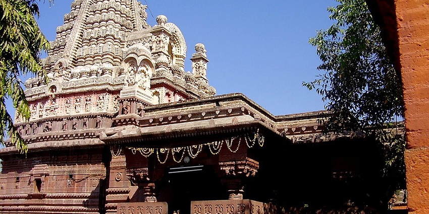 Grishneshwar Temple is one of the famous Shiva temples in Maharashtra with simple architecture