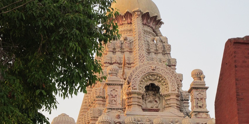 Offer prayers at Grishneshwar Temple which is one of the ancient temples in Maharashtra.