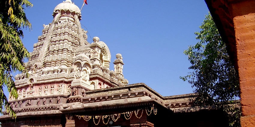 Grishneshwar Temple, a revered Jyotirlinga near yawal Wildlife sanctuary for travellers.