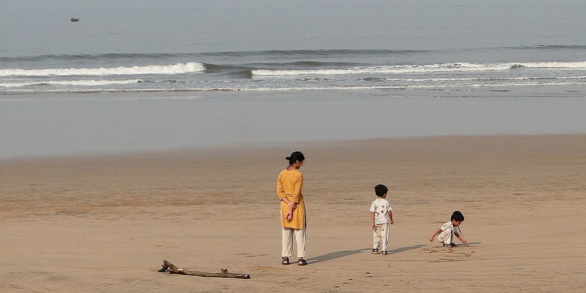 Guhagar Beach is a charming beach renowned for its tranquillity and charm.