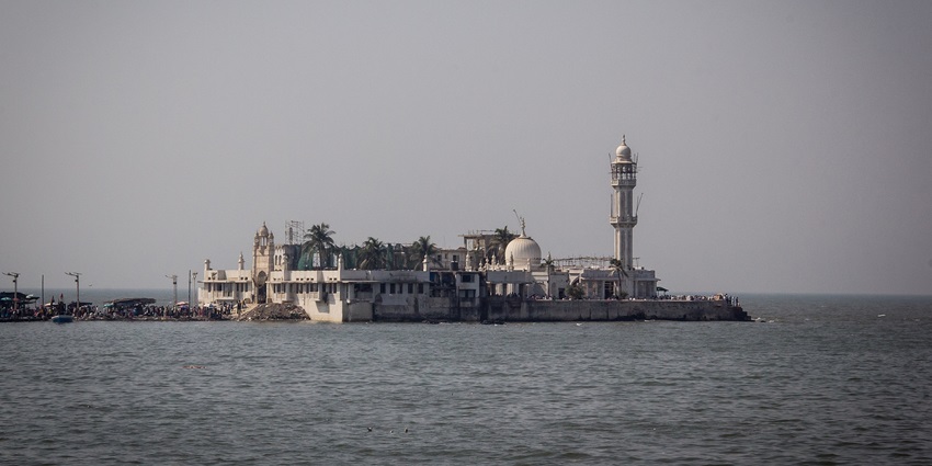 Peer Haji Ali Dargah showing the tomb, a popular tourist attraction in Mumbai Islands.
