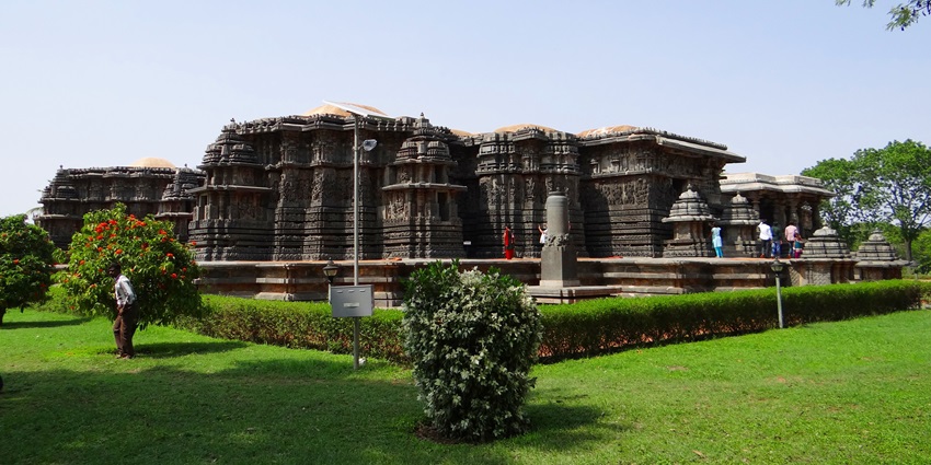 Halebeedu, once the Hoysala capital, is famous for the intricately sculpted Hoysaleswara Temple.