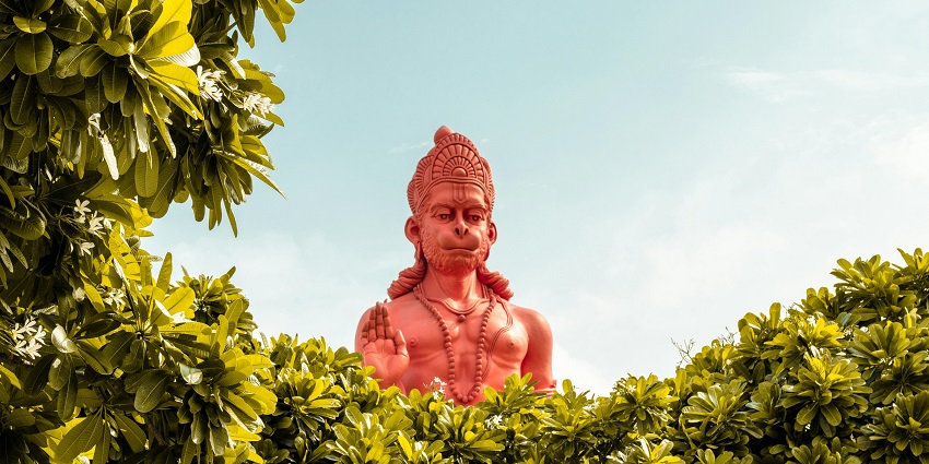 Hanuman Mandir is a top choice amongst devotees who want to immerse themselves in spirituality.