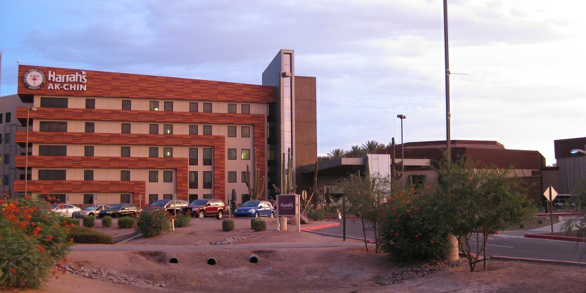 Harrah’s Ak-Chin—an oasis of entertainment in Casinos in Phoenix Arizona