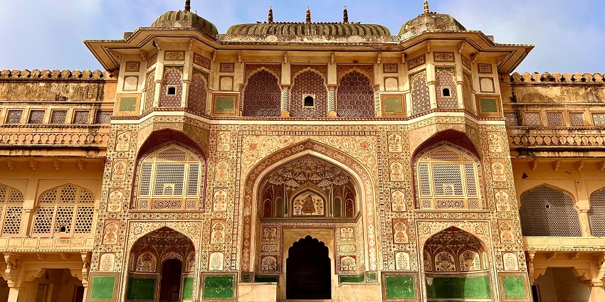 Hathi Pol Gate features elephant carvings, another historical gem nearby