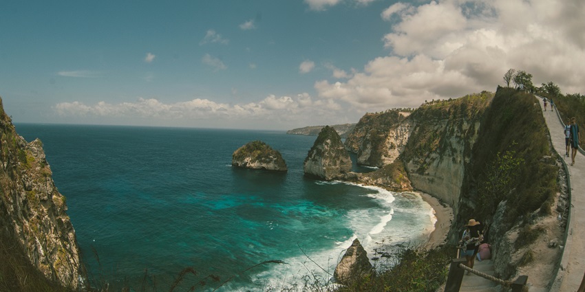Exploring the idyllic Atuh Beach is one of the famous things to do in Nusa Penida.