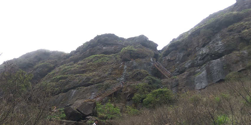The Ratangad Fort is ideal for trekking and soaking in the views at the peak.