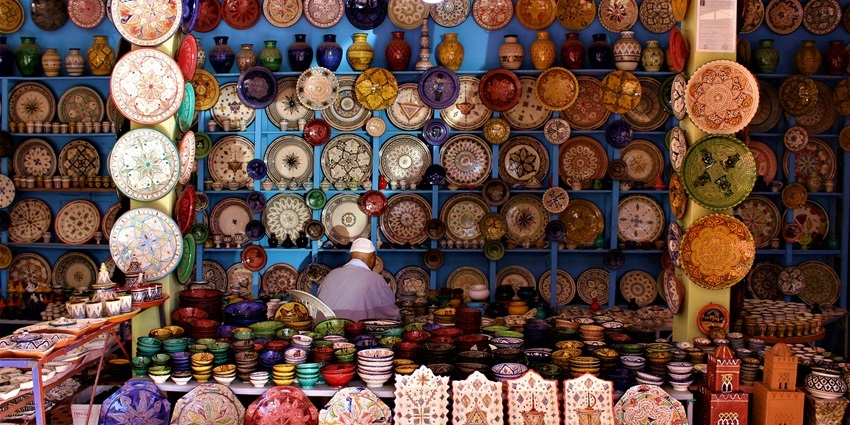 A glimpse of artefacts being sold at Hill Road, a hotspot for street shopping in Bandra.