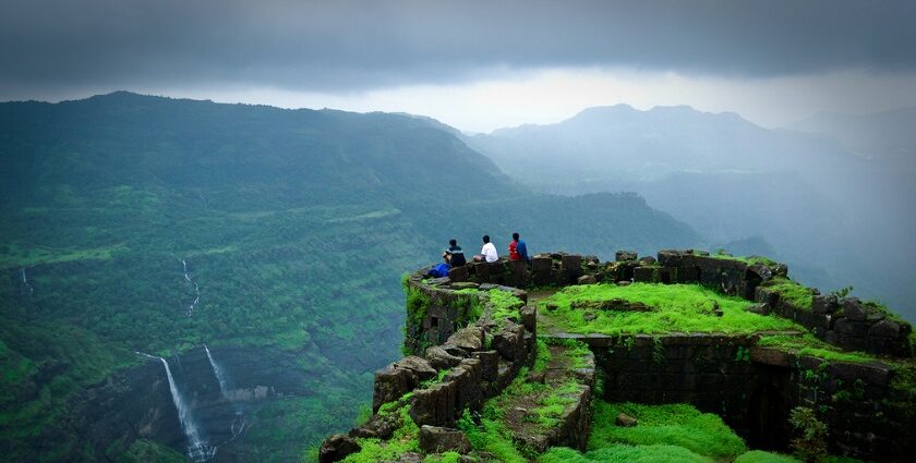 Hop on an exhilarating excursion near this sprawling city of Maharashtra state.