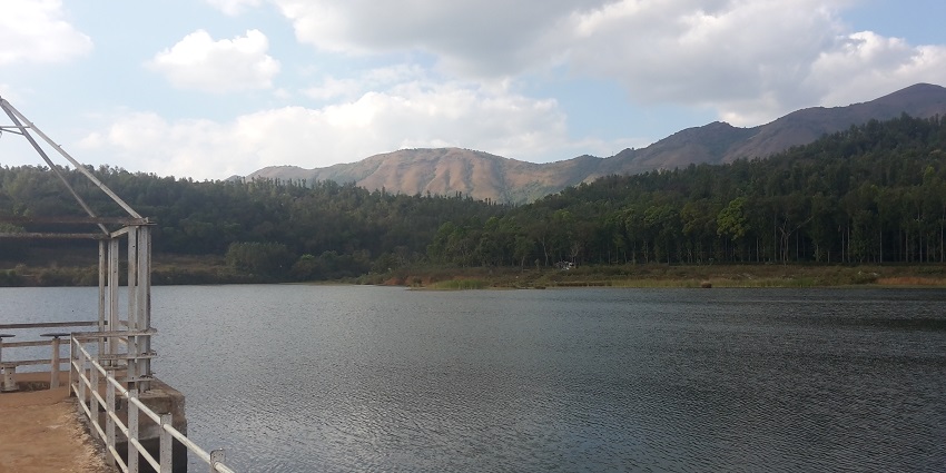 Hirekolale Lake is a beautiful, serene destination in Karnataka for travellers to visit.