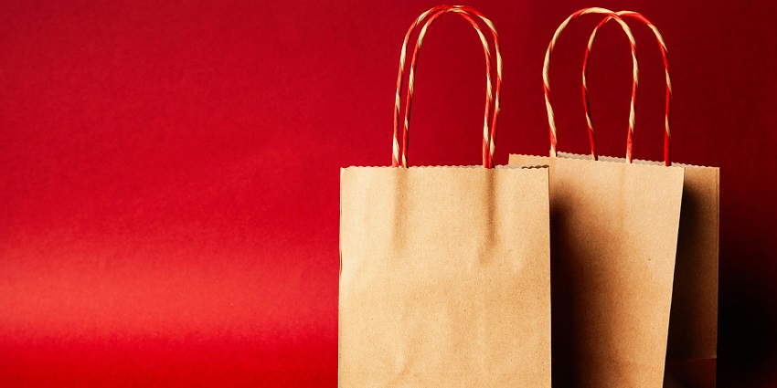 Shopping places in Pune– Image of the beautiful shopping bag with the red background