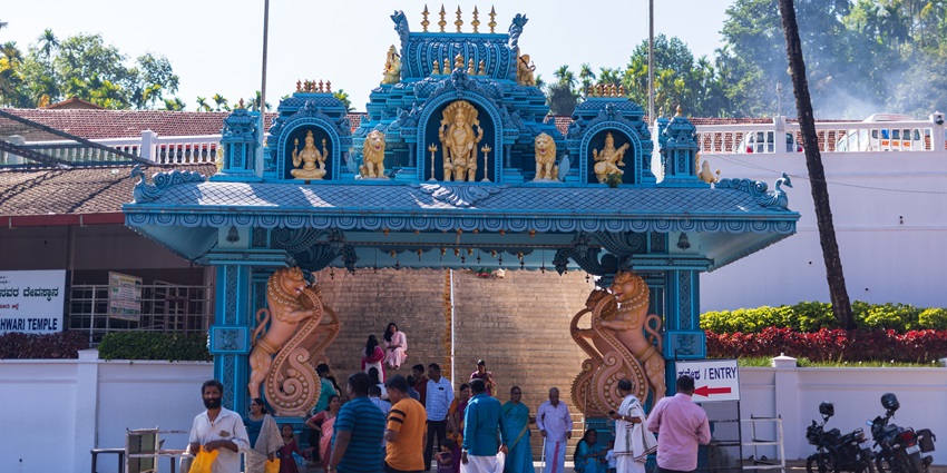 Tourist places in Kalasa feature Horanadu Temple, and Annapoorneshwari shrine serving free meals in serene hills.