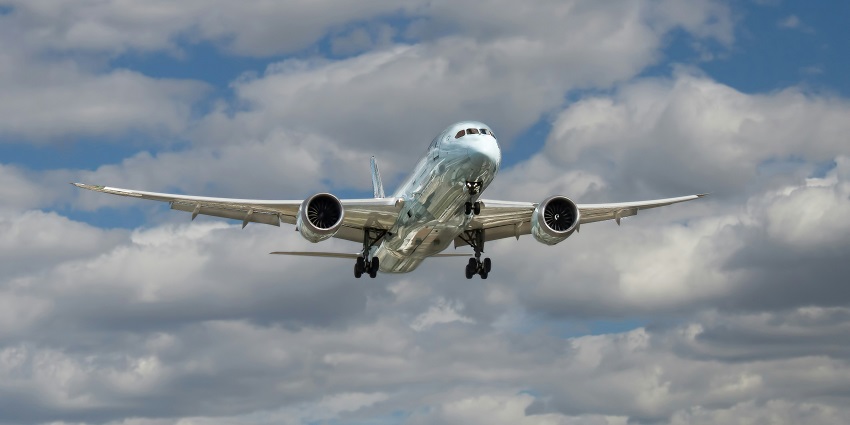 A view of an aeroplane, one of the most convenient and easiest ways to reach Gujarat.
