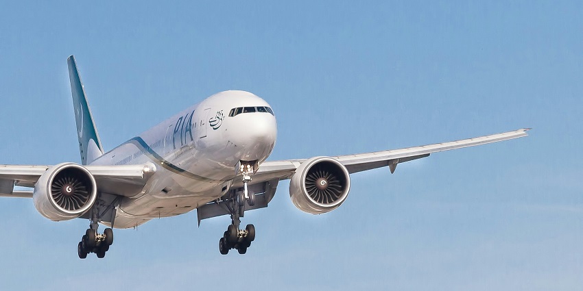 A view of an aeroplane, one of the most convenient and easiest ways to reach Maharashtra.