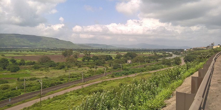 Kamshet is strategically placed and can easily be accessed from cities like Pune as well as Mumbai