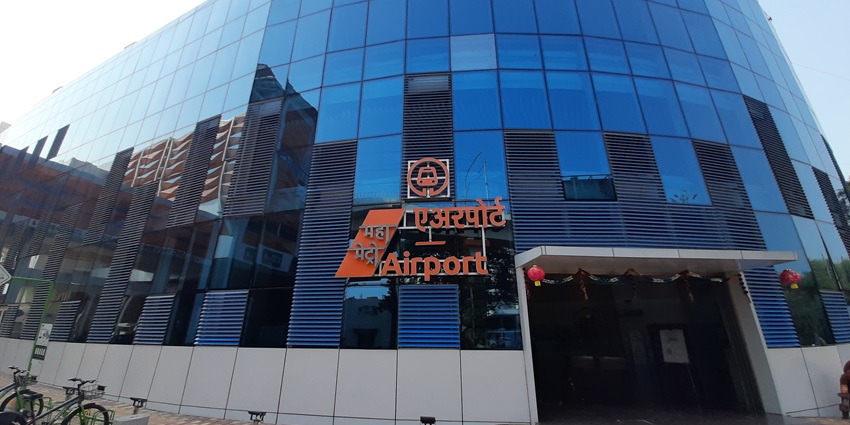 An image of an airport metro station, the nearest metro station to Gavilgad Fort.