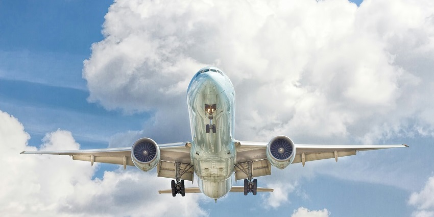 An aeroplane, one of the most convenient and easiest ways to reach Tamil Nadu.