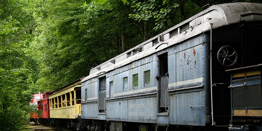 A view of a train, one of the most convenient and budgeted ways to reach Tamil Nadu.