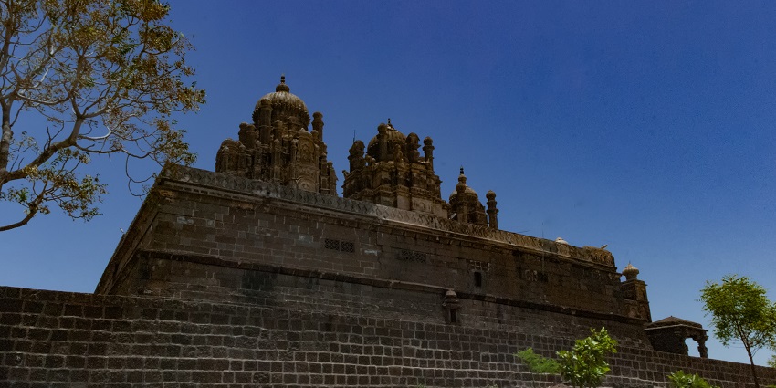 A panoramic view of Bhuleshwar Temple in Pune, highlighting its majestic architecture.