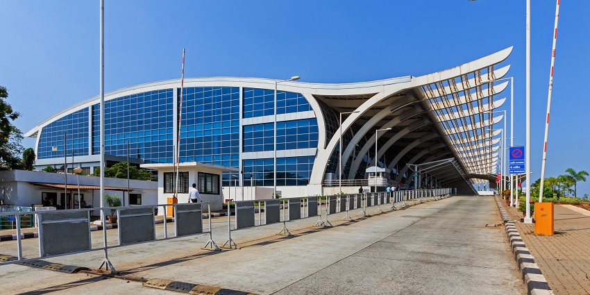 The nearest airport to Surla Waterfalls is Goa's Dabolim Airport, 65 kilometers away.