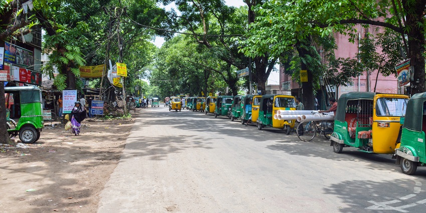 Sceni image of the beautiful road covered by the trees from all sides–Sarasgad Fort