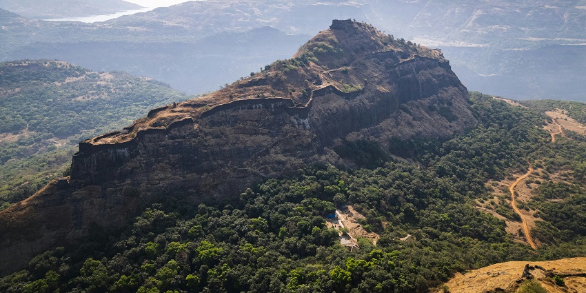 This fort offers is one of the best tourist places in Akola offering a glimpse into rich history