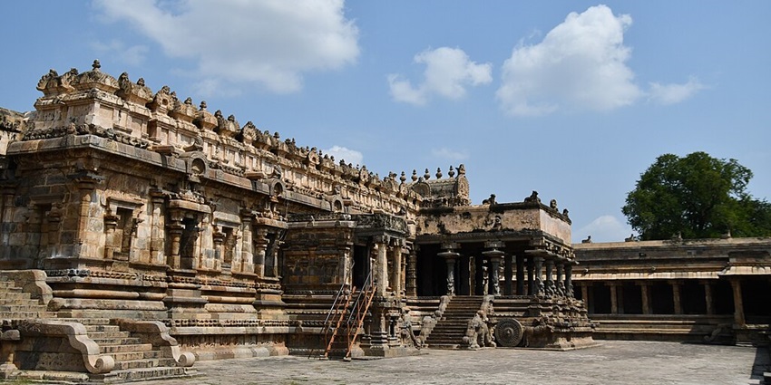 Local transportation available to reach Darasuram Temple which can be used by travellers.