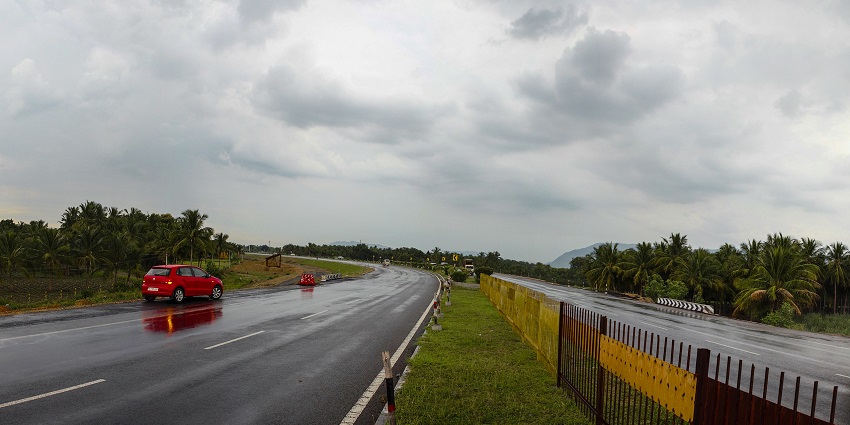 Convenient access to Kulasekarapattinam Temple via air, rail, and road.