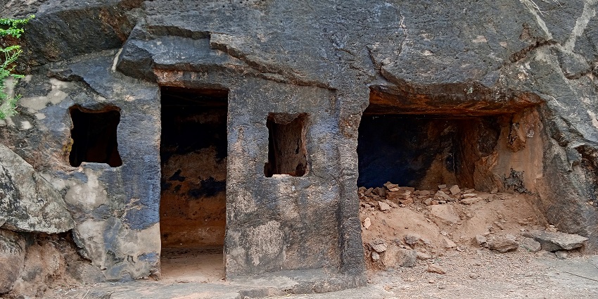 These caves are a natural attraction that are a true sight to behold in Maharashtra