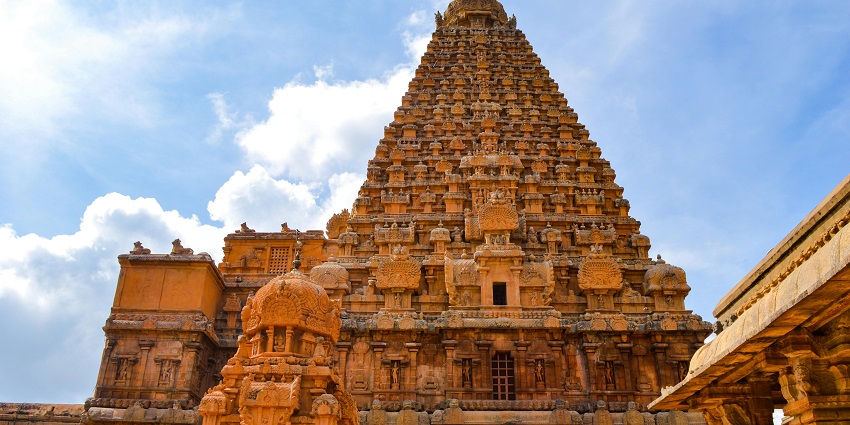 Visit the temple to escape into peace and seek blessing from the goddess