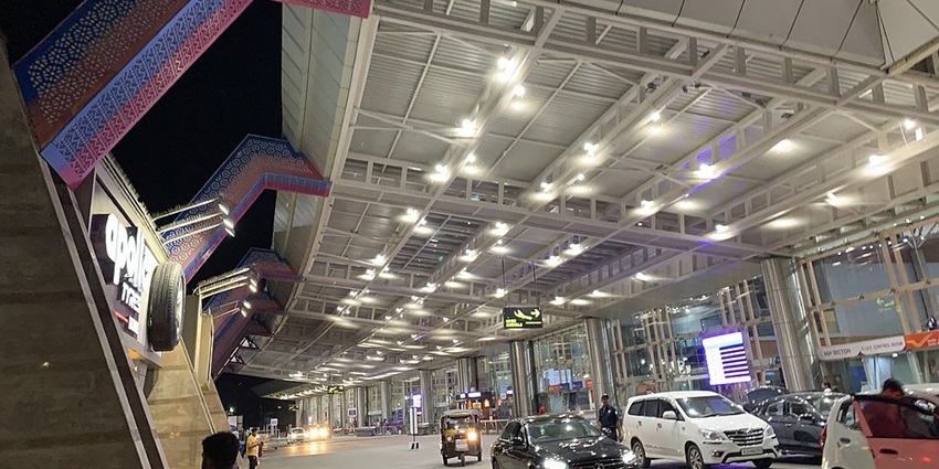 Pushkar transport: Jaipur Airport 150 km, Ajmer station 15 km.