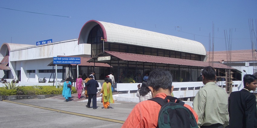 Sarjekot Fort is quite accessible by all means of transport including air, rail, and road.