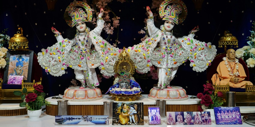 Image of Lord Krishna Figures on Altar - ISKCON Kharghar tourist places to visit