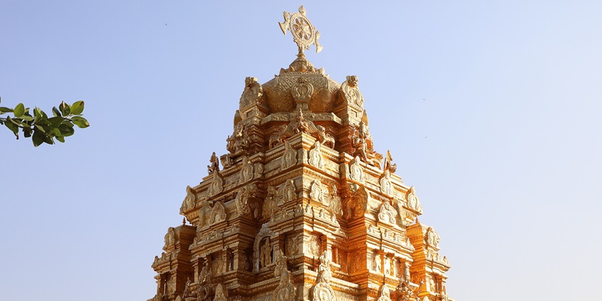 ISKCON Kharghar temple features Serene retreat for couples in tranquillity in the idyllic city.