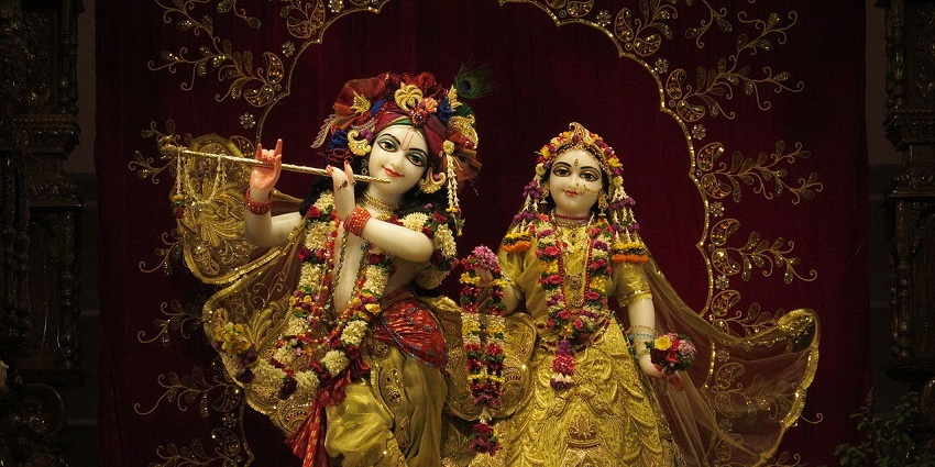 Beautiful Radha Krishna Vigraha at ISKCON Temple, a famous place near Katraj Zoo.