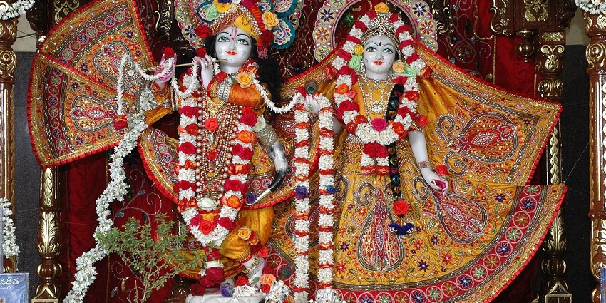 A picture of the idols of Lord Krishna and Goddess Radha at a temple in Faridabad