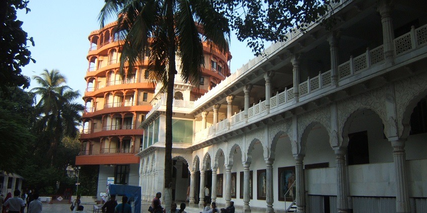 The ISKCON Temple is one of the most marvellous places to visit for every traveller.