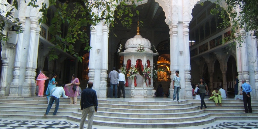ISKCON Juhu Temple altar, a vibrant tourist attraction near Jogeshwari Caves.