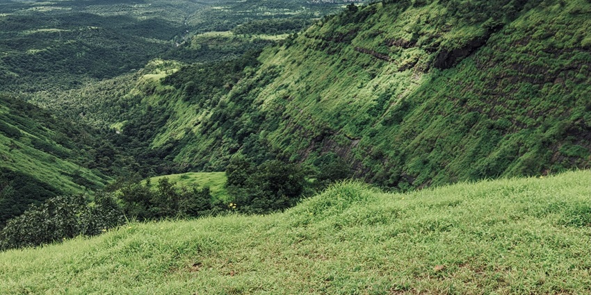 Lush green beauty of Igatpuri, one of the top places to visit near Kasara Ghat Waterfalls.