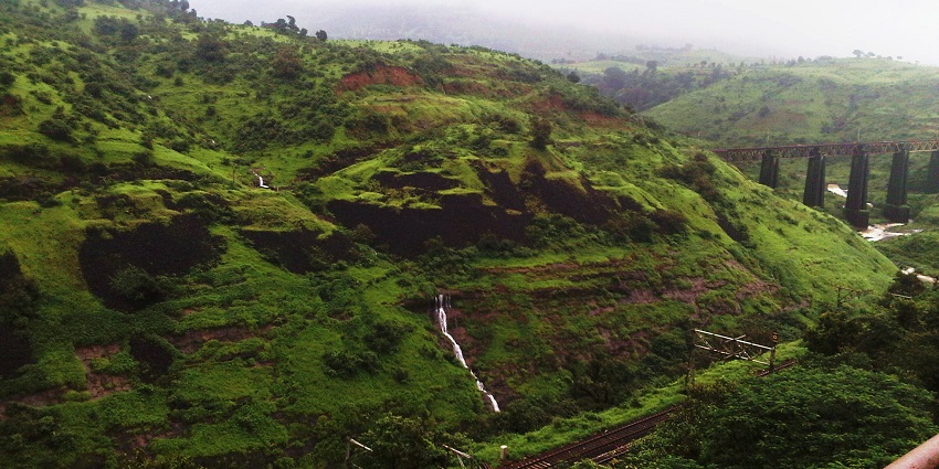 Igatpuri, the famous destination to visit in April in Maharashtra with waterfalls and tranquil landscapes.